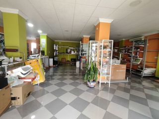 Edificio en venta en Coín