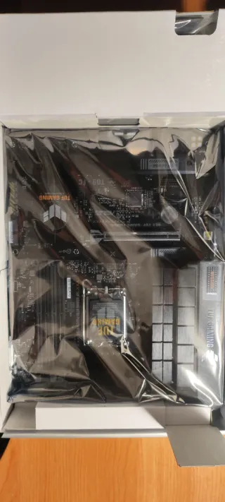 Placa Base Asus TUF Gaming B760 + Contact Frame
