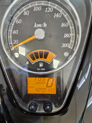 Suzuki Intruder C800 Black Edition 12.000 KM