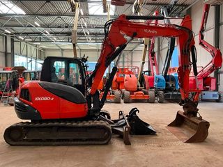 Excavadora Kubota KX080-4