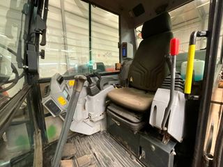 Excavadora Kubota KX080-4