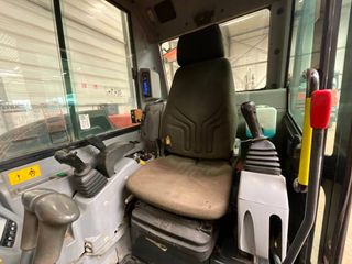 Excavadora Kubota KX080-4