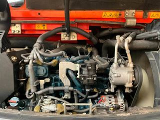 Excavadora Kubota KX080-4
