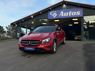 Mercedes-Benz GLA 200 Urban 155 CV TECHO SOLAR