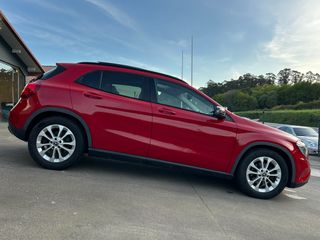 Mercedes-Benz GLA 200 Urban 155 CV TECHO SOLAR