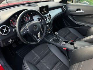 Mercedes-Benz GLA 200 Urban 155 CV TECHO SOLAR