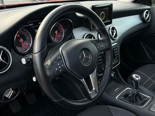 Mercedes-Benz GLA 200 Urban 155 CV TECHO SOLAR