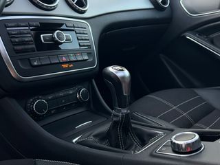 Mercedes-Benz GLA 200 Urban 155 CV TECHO SOLAR