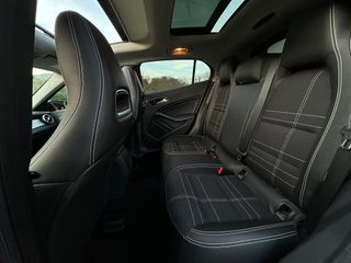 Mercedes-Benz GLA 200 Urban 155 CV TECHO SOLAR