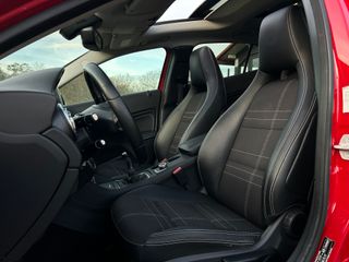 Mercedes-Benz GLA 200 Urban 155 CV TECHO SOLAR