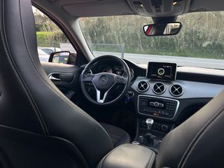 Mercedes-Benz GLA 200 Urban 155 CV TECHO SOLAR