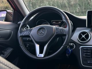 Mercedes-Benz GLA 200 Urban 155 CV TECHO SOLAR