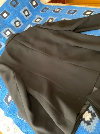 Traje de pantalón negro