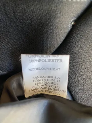 Traje de pantalón negro