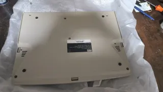 Ordenador Amstrad 464 Plus con monitor color