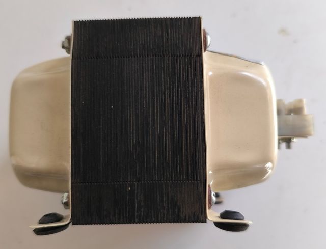 Transformador 230V a 12V  150VA