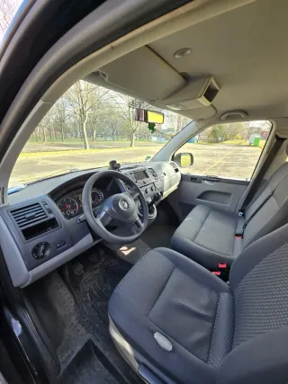 Volkswagen Caravelle 2013