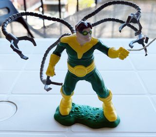 Sorpresa Kinder Spiderman e Octopus