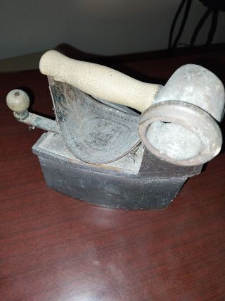 Plancha antigua de hierro