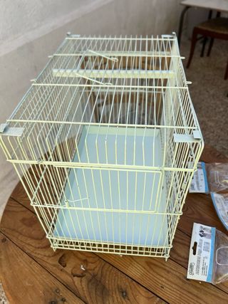 Gabbia per uccelli con accessori