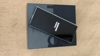 Samsung Galaxy Fold 4 - Pantalla interior dañada