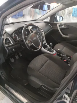 Opel Astra 2010