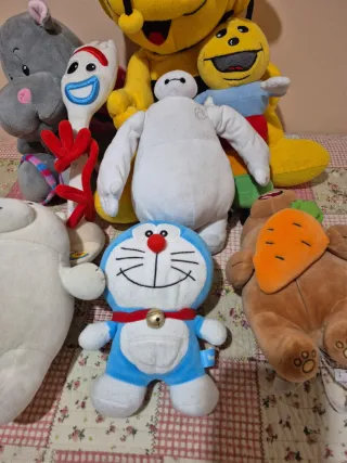 Lote de peluches variados