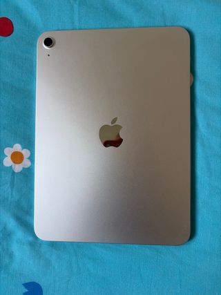 iPad A16 con funda teclado y protector