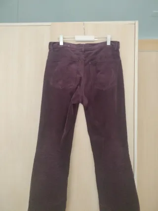 Pantalón pana Mango mujer talla S granate oscuro