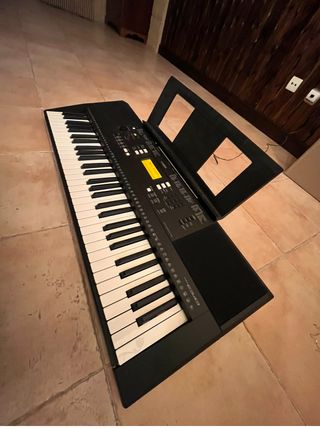 Tastiere Yamaha PSR-E343
