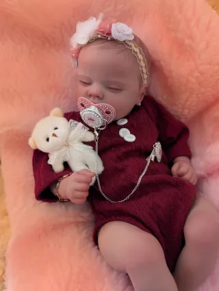 Reborn realizada con genesis horneada y barnizada