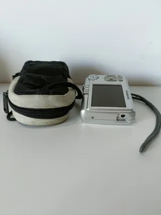 x21€ acepto)Olimpus Cámara FE-210 7.1 M