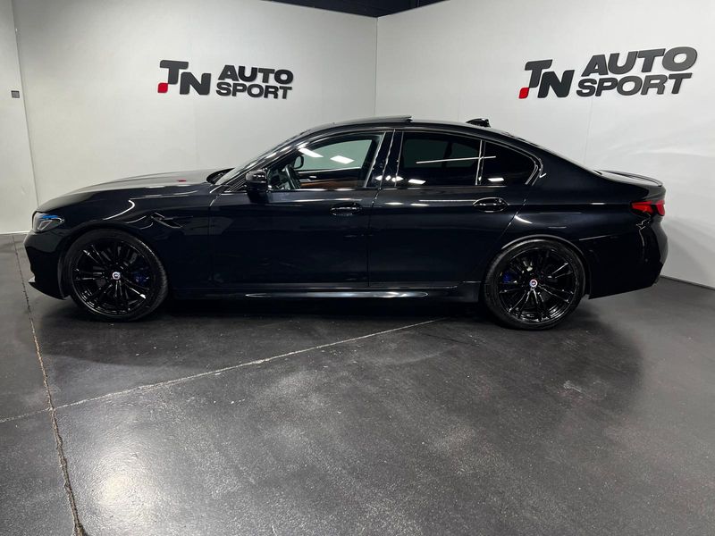 BMW Serie 5 2022, foto 9