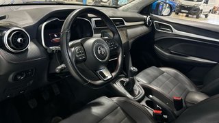 MG ZS 1.5 LUXURY 106 5P