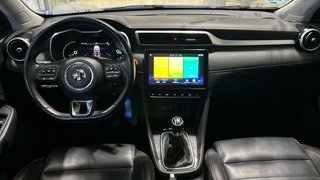 MG ZS 1.5 LUXURY 106 5P