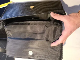 Bolso de fiesta negro y plateado