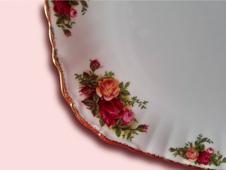 Bandeja pasteles con orejas Royal Albert Old Roses