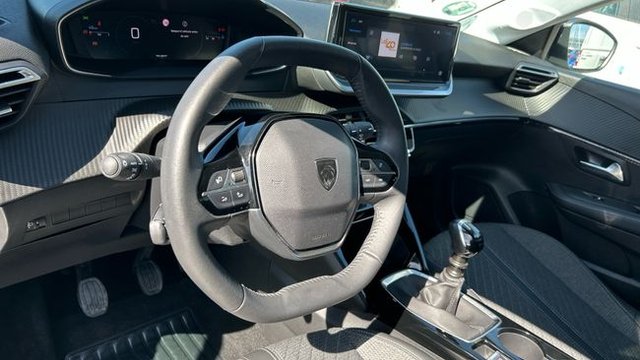 Peugeot 208 1.2 PURETECH 73KW ALLURE 100 5P