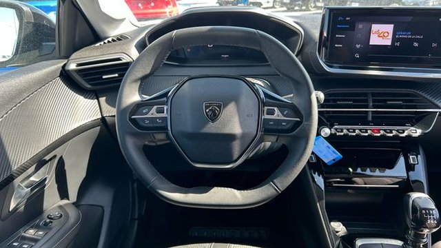 Peugeot 208 1.2 PURETECH 73KW ALLURE 100 5P