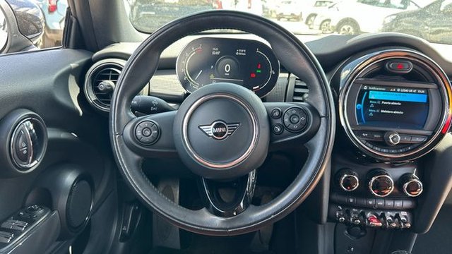 MINI Cooper 1.5 COOPER CABRIO 136 2P