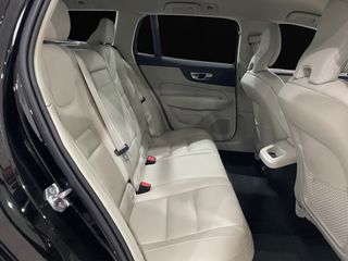 V60 2.0 B4 (D) AWD Cross Country AUTO