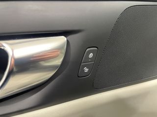V60 2.0 B4 (D) AWD Cross Country AUTO