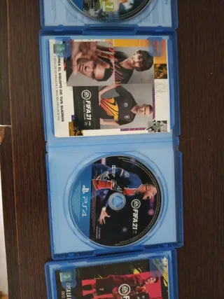 Lote 3 Juegos PS4: FIFA 20, FIFA 21, LEGO Jurassic