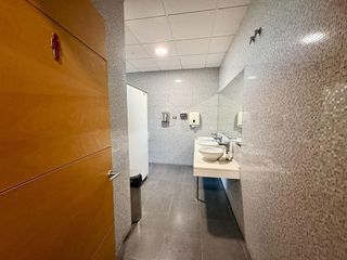 Oficina en alquiler en Salteras