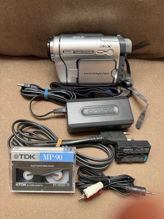 Videocámara  Digital 8 Sony DCR-TRV255E Completo