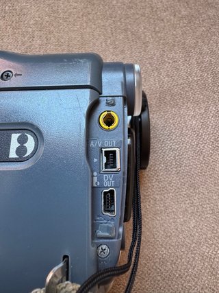 Videocámara  Digital 8 Sony DCR-TRV255E Completo