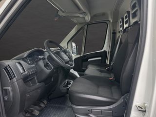 Camion 3500 kg carrozado con trampilla L4 165Cv