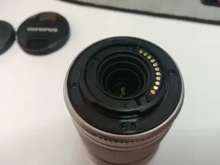 Olympus M.Zuiko 40-150mm f/4-5.6 R Obiettivo Zoom