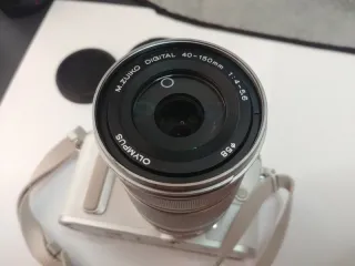 Olympus M.Zuiko 40-150mm f/4-5.6 R Obiettivo Zoom