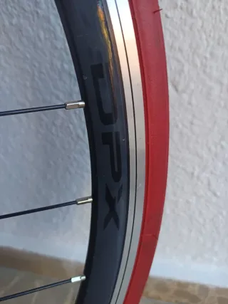 Bkool Pro Trainer + Simulator. Rodillo inteligente